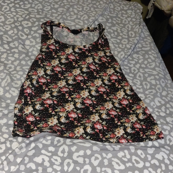 Tops - Small floral tank top